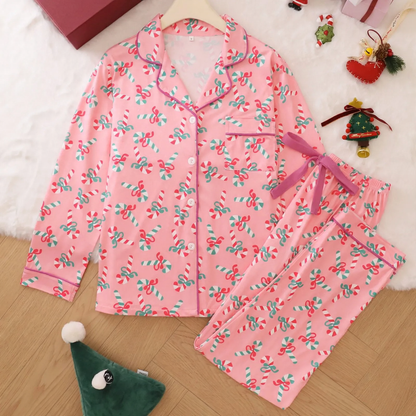 Fashionable tracksuit set with long sleeves and pants