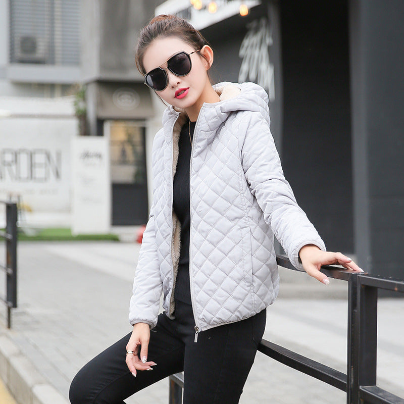 Short women's padded jacket with lamb fleece lining