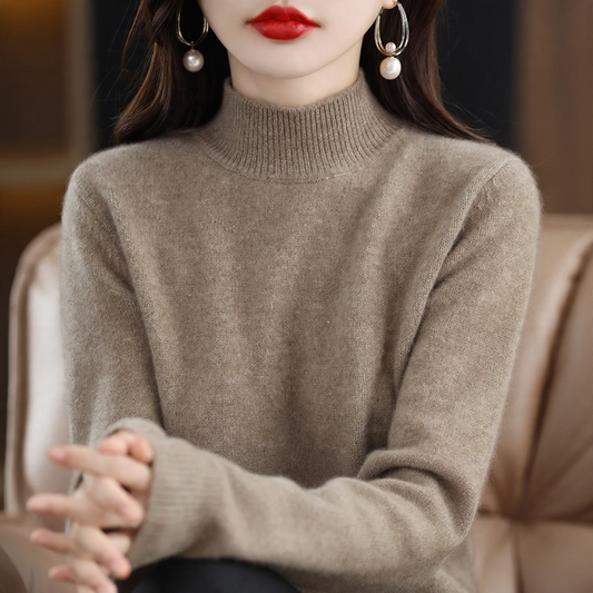 Women's wool pullover with stand-up collar and ribbed texture