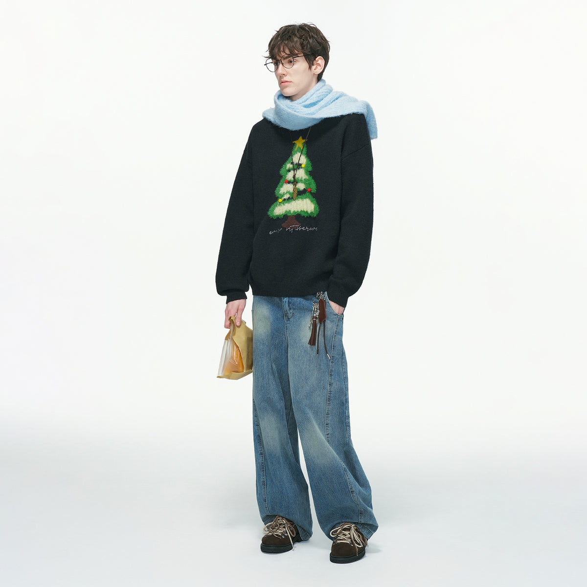 Unisex knitted sweater with Christmas motif
