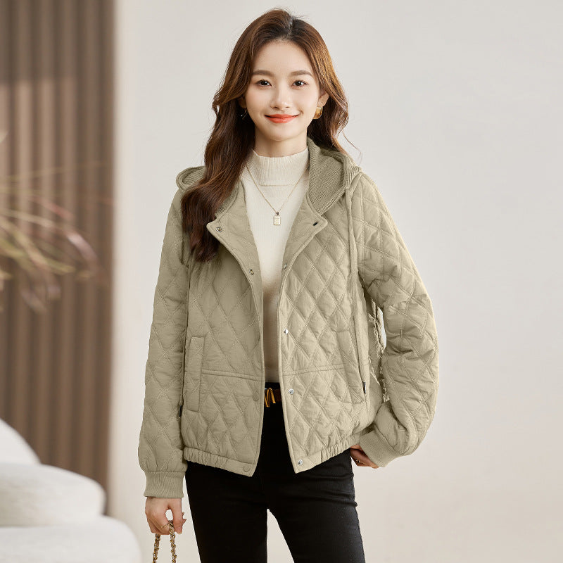 Short women's padded jacket with hood, lined