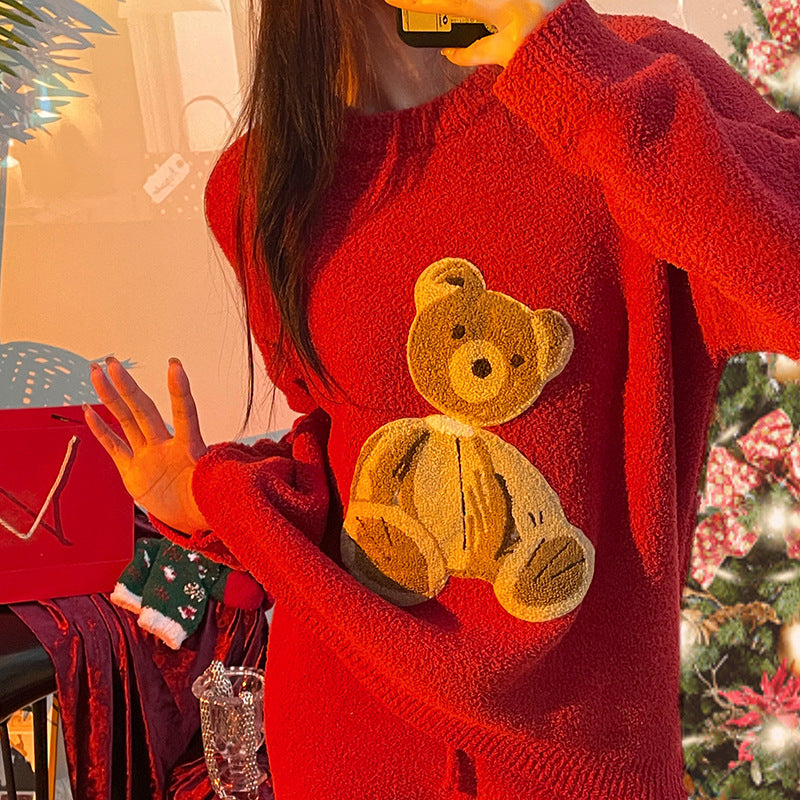 Women's loungewear, soft and warm, with winter motifs
