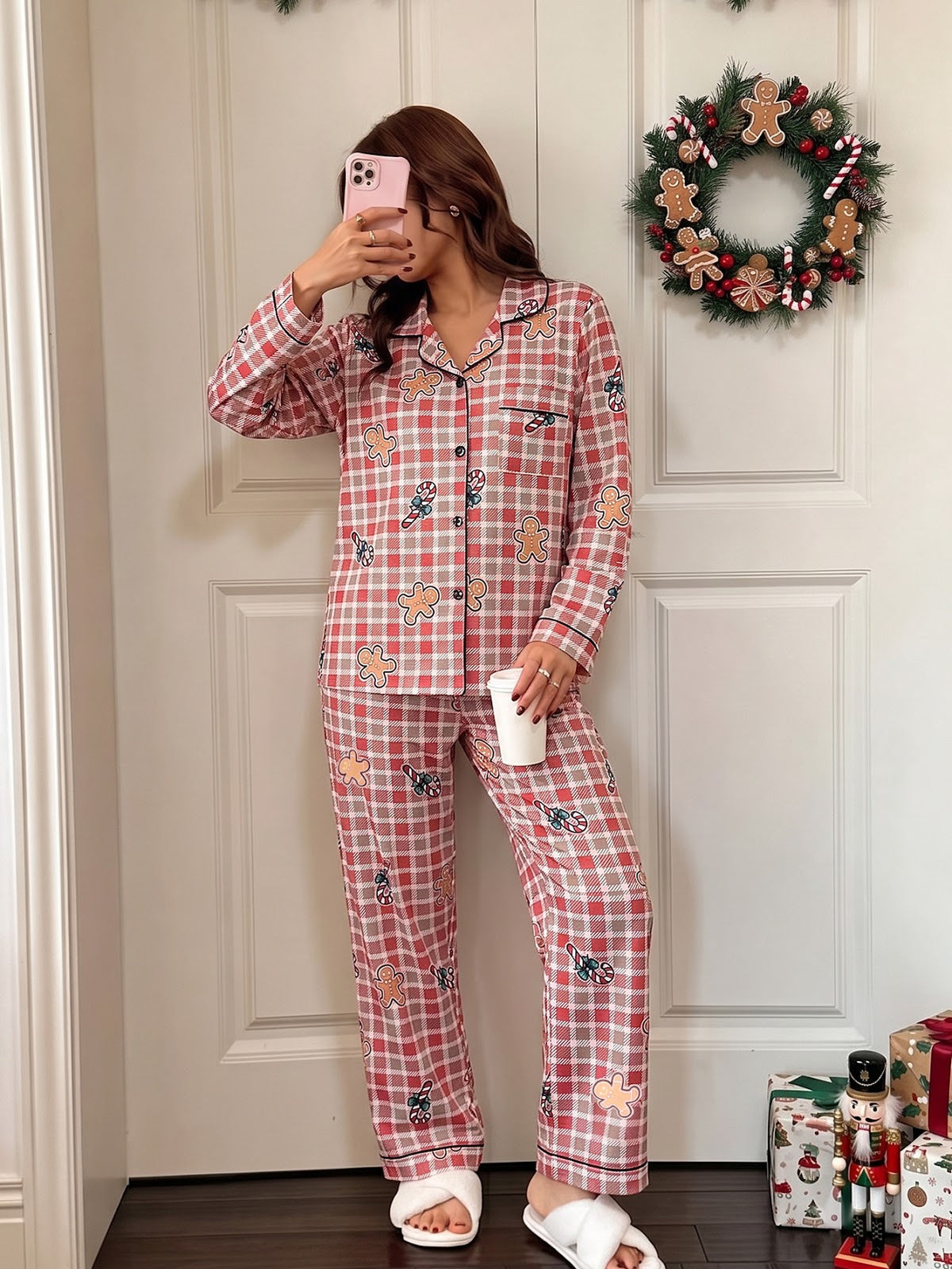 Women's Pajama Set with Checkered Pattern and Lapel Collar