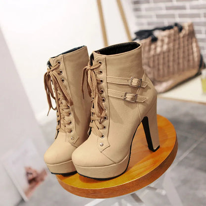 EVA-US | Lace-up boots with belt buckle