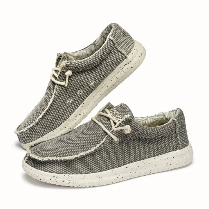 LIGHT COMFORTABLE SLIP-ON SHOES