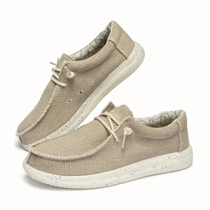 LIGHT COMFORTABLE SLIP-ON SHOES