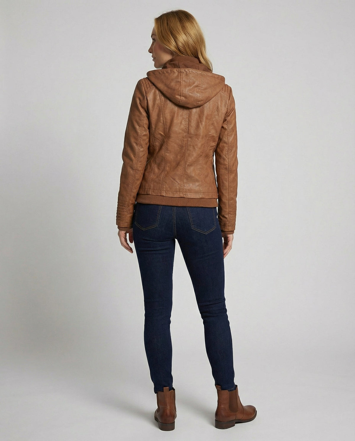 Weatherproof women's jacket hood