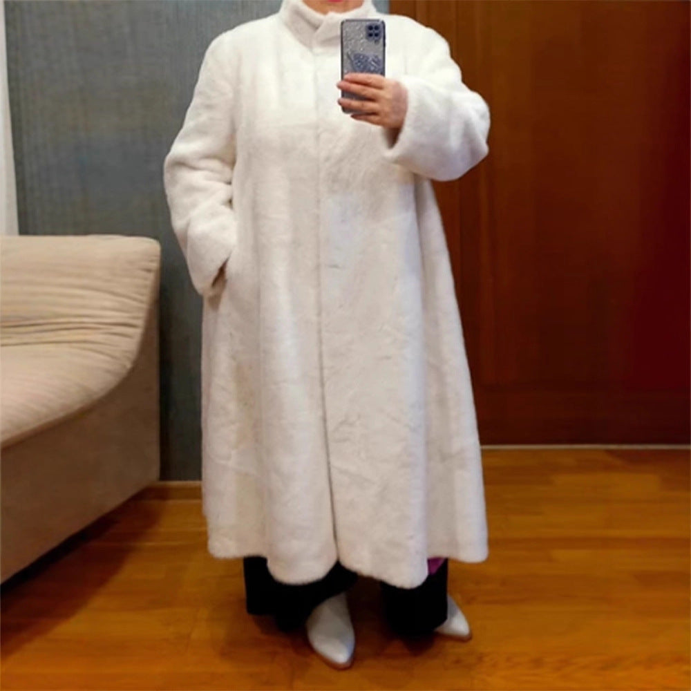 Women's Maxi Faux Fur Coat with Oversized Cut and Patch Pockets EVA-US