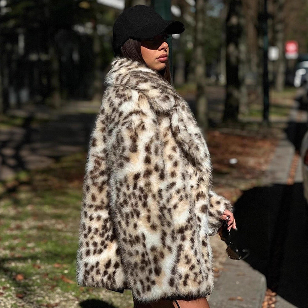 Women's short coat made of vegan high-pile faux fur with leopard print EVA-US