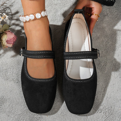 Ladies elegant ballerinas with classic strap