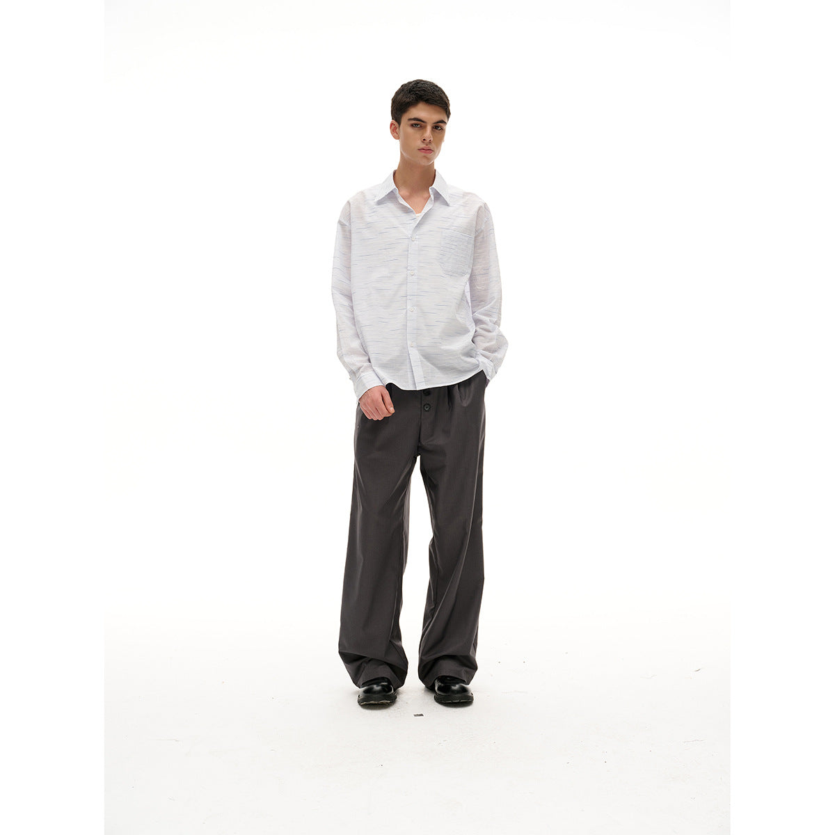 Unisex Wide-cut oversized shirt made of lightweight cotton blend with Kent collar and chest pocket EVA-US