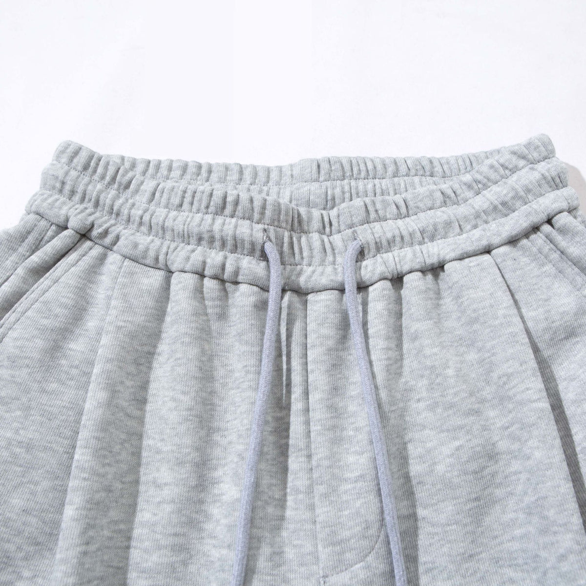 Women Wide Cropped Sweatpants with Drawstring, Cargo Pockets and Zipper Details EVA-US