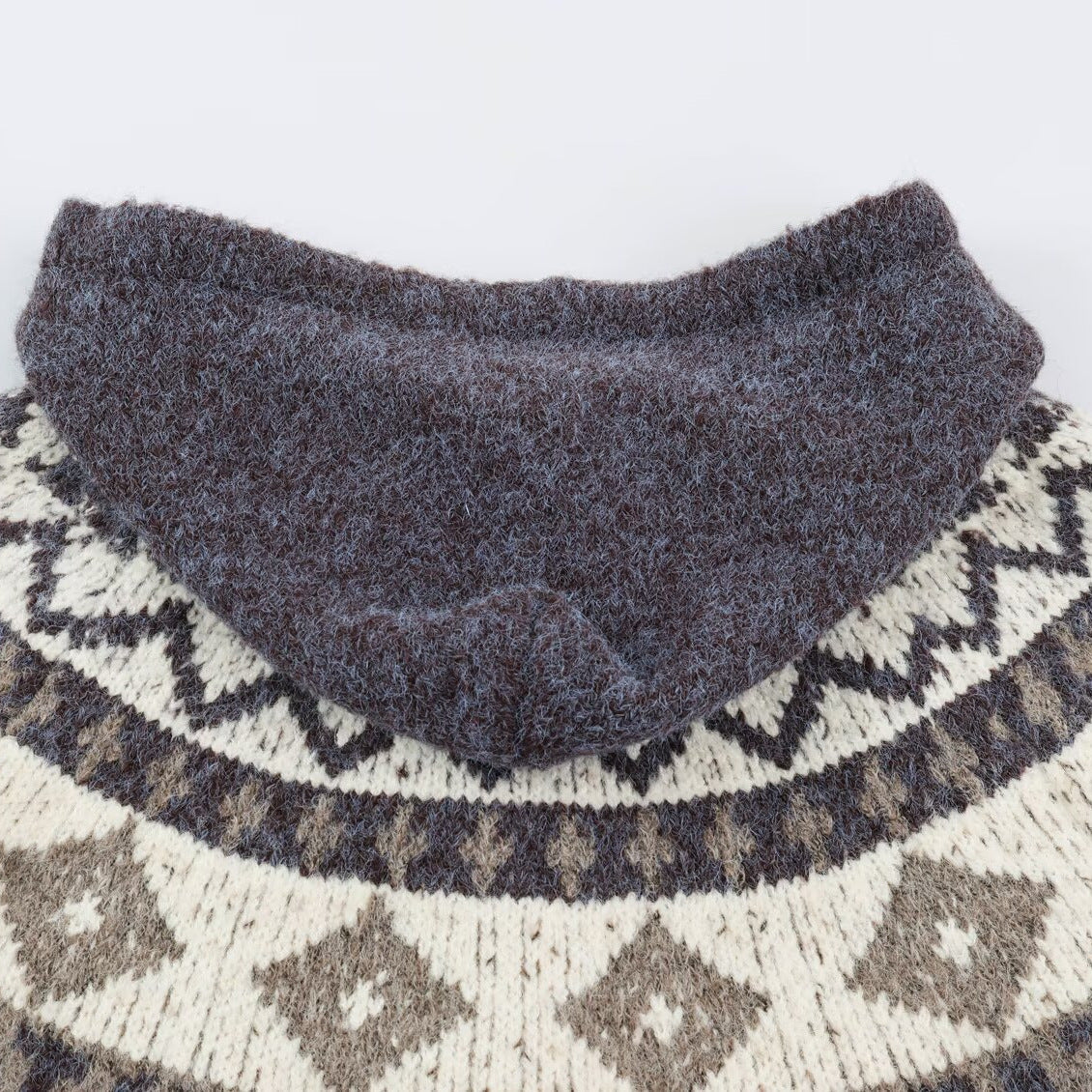 Ladies hooded cardigan in Norwegian style with toggle closures EVA-US