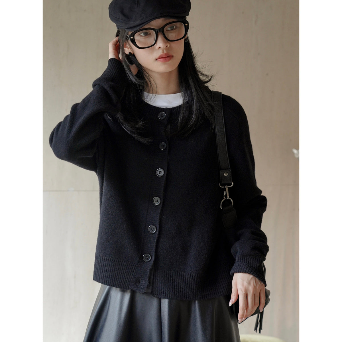 Women's Short Button Placket Cardigan made of fluffy Wool Blend with Round Neckline EVA-US