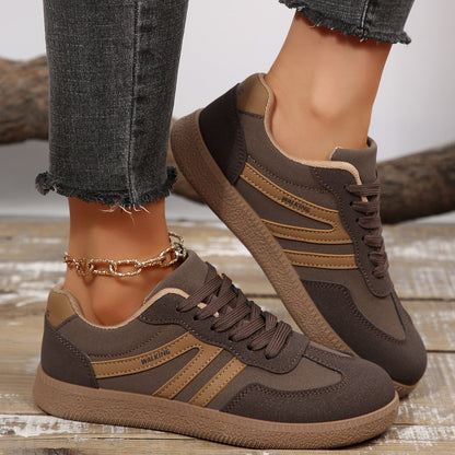 Women's sneakers in retro style with non-slip rubber sole