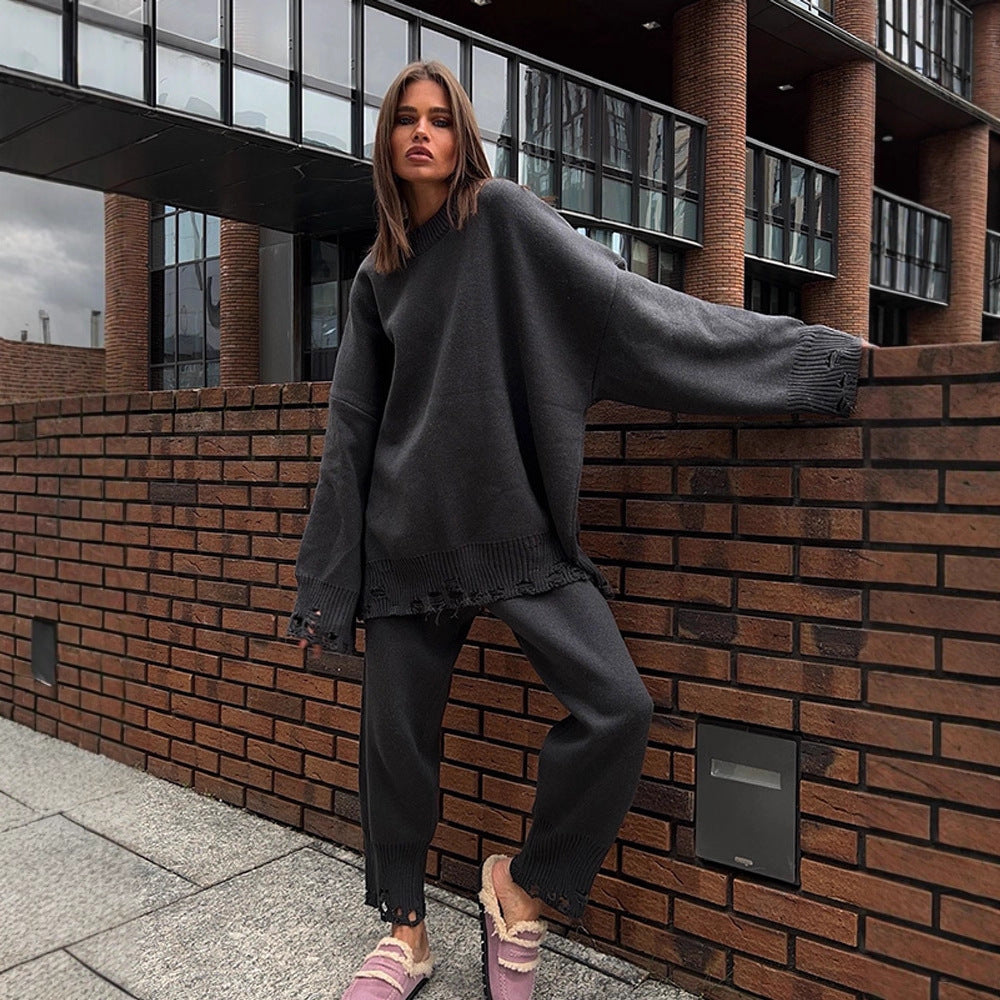 Ladies oversized knit set made of fine knit with destroyed hem, loose sweater, and casual slip-on pants EVA-US