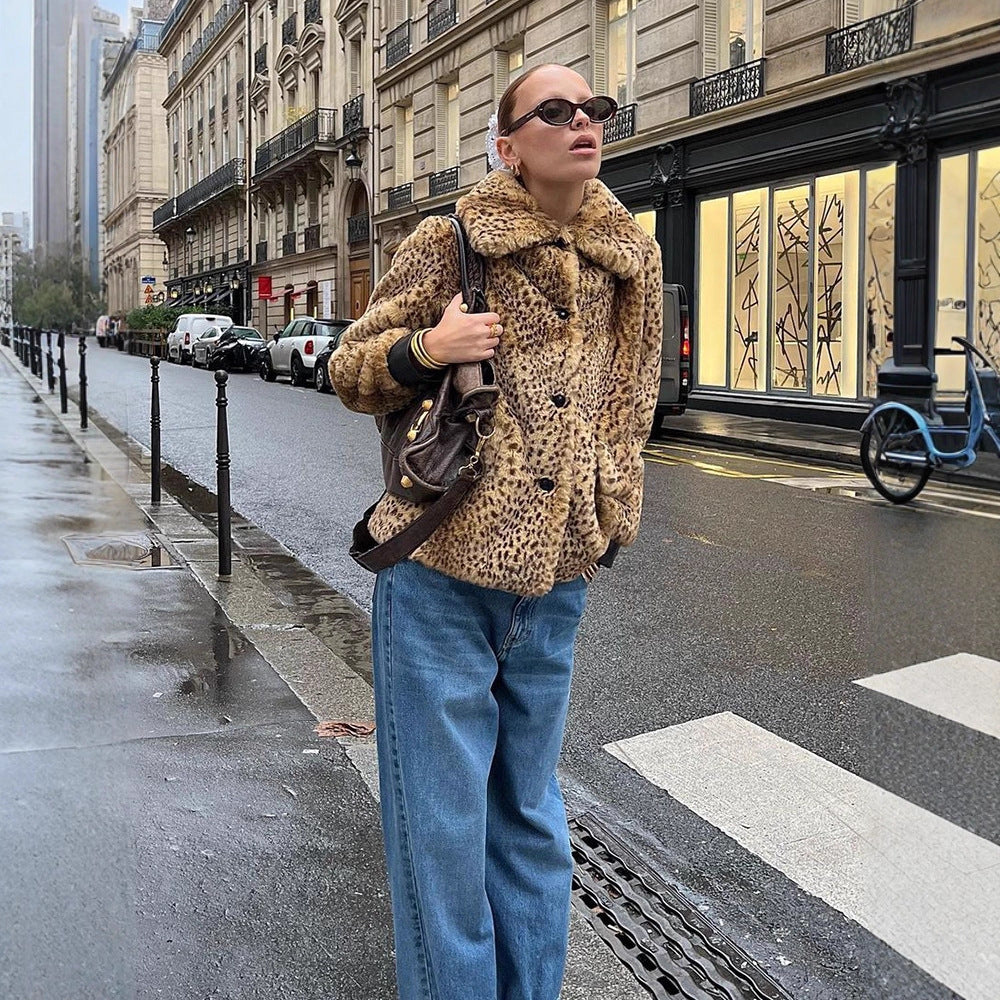 Women's Boxy Short Coat made of Faux Fur with Allover Leopard Print and Foldable Shawl Collar EVA-US
