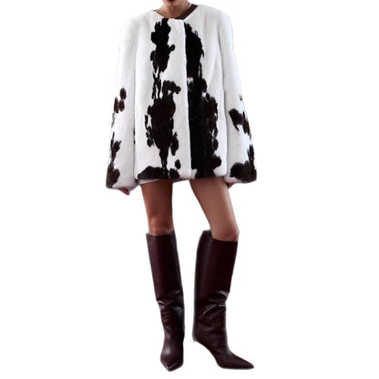 Women's short coat made of faux fur with boxy silhouette and cow print pattern EVA-US