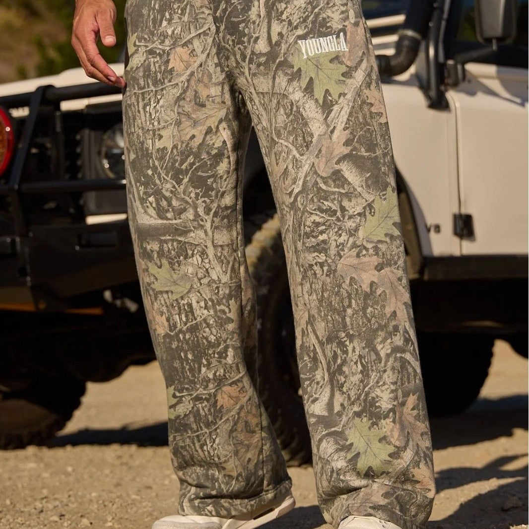 Men's oversized camouflage jogging pants with elastic comfort waistband and thigh logo EVA-US