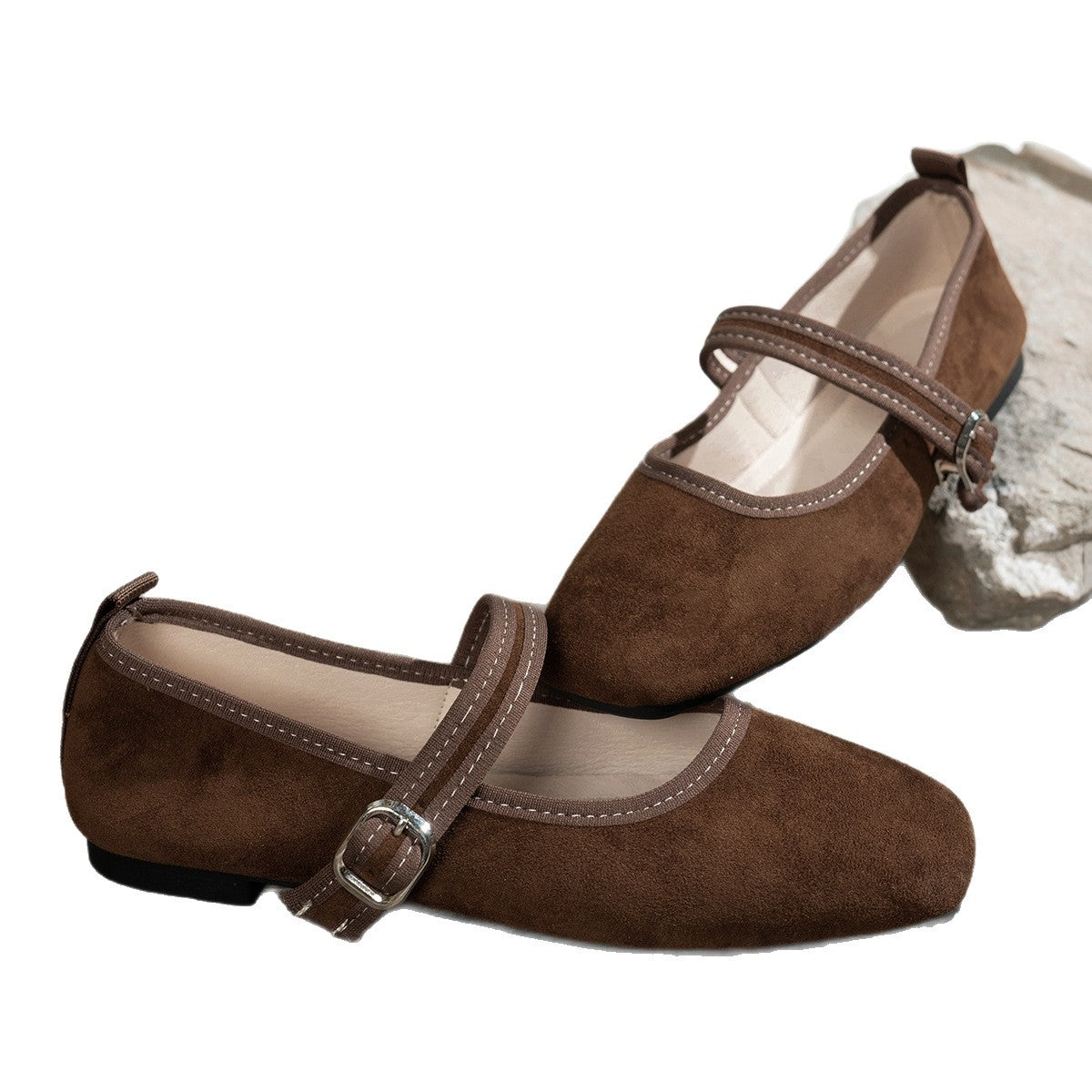 Ladies elegant ballerinas with classic strap