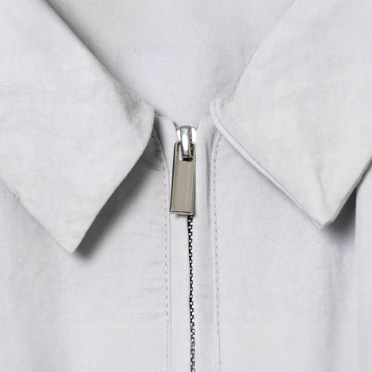 Women's Cropped Bomber Jacket in Oversized Look with Shirt Collar and Elastic Waistband