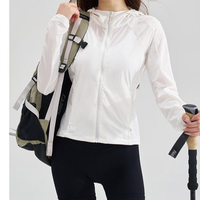 Women's Lightweight Hooded Wind Jacket with Zipper and Adjustable Hem EVA-US