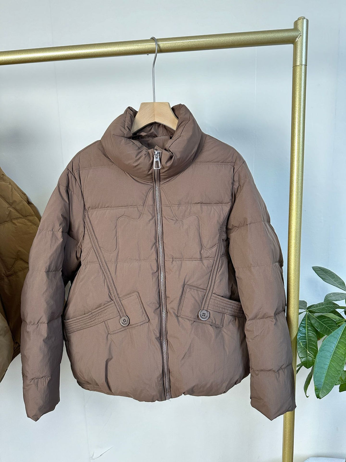 Women's short padded winter jacket with high stand-up collar and belted waist detail EVA-US
