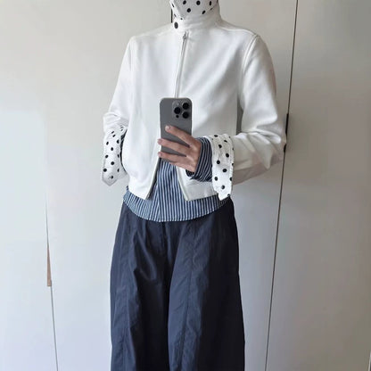 Women’s short-cut blouson jacket with stand-up collar, concealed zipper and contrasting polka dot patterned lining EVA-US
