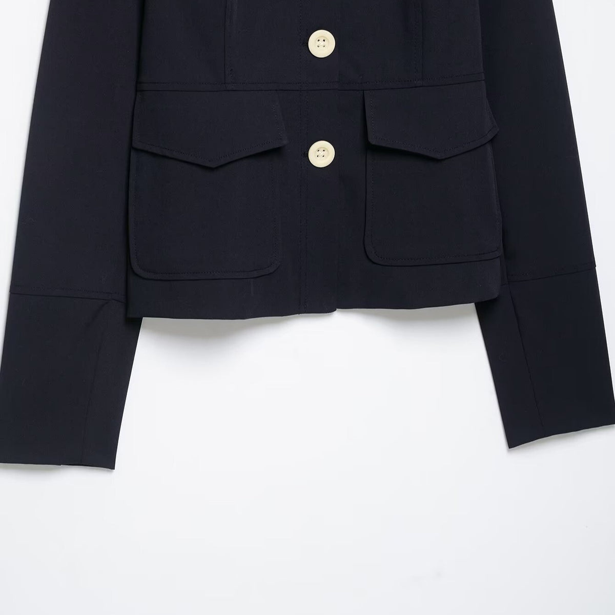 Women’s short jacket in field style with epaulettes, patch pockets and distinctive decorative buttons EVA-US