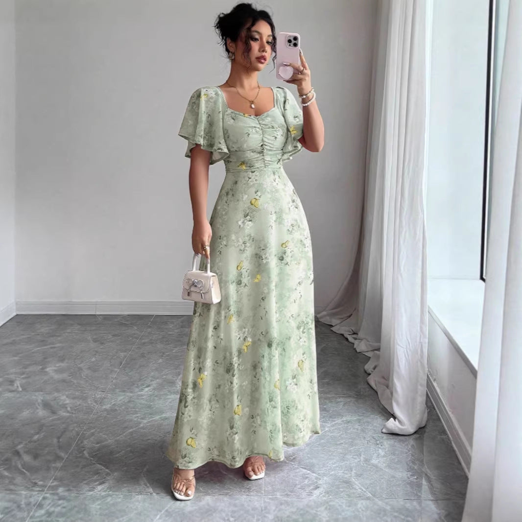 Women's maxi dress with flowing cut and romantic floral pattern
