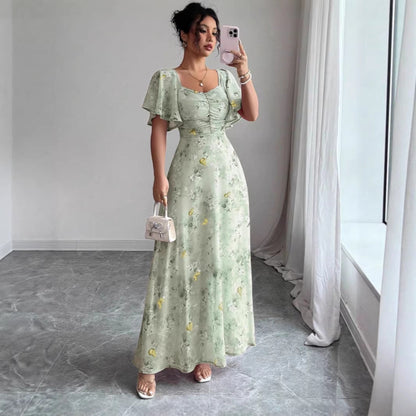 Women's maxi dress with flowing cut and romantic floral pattern