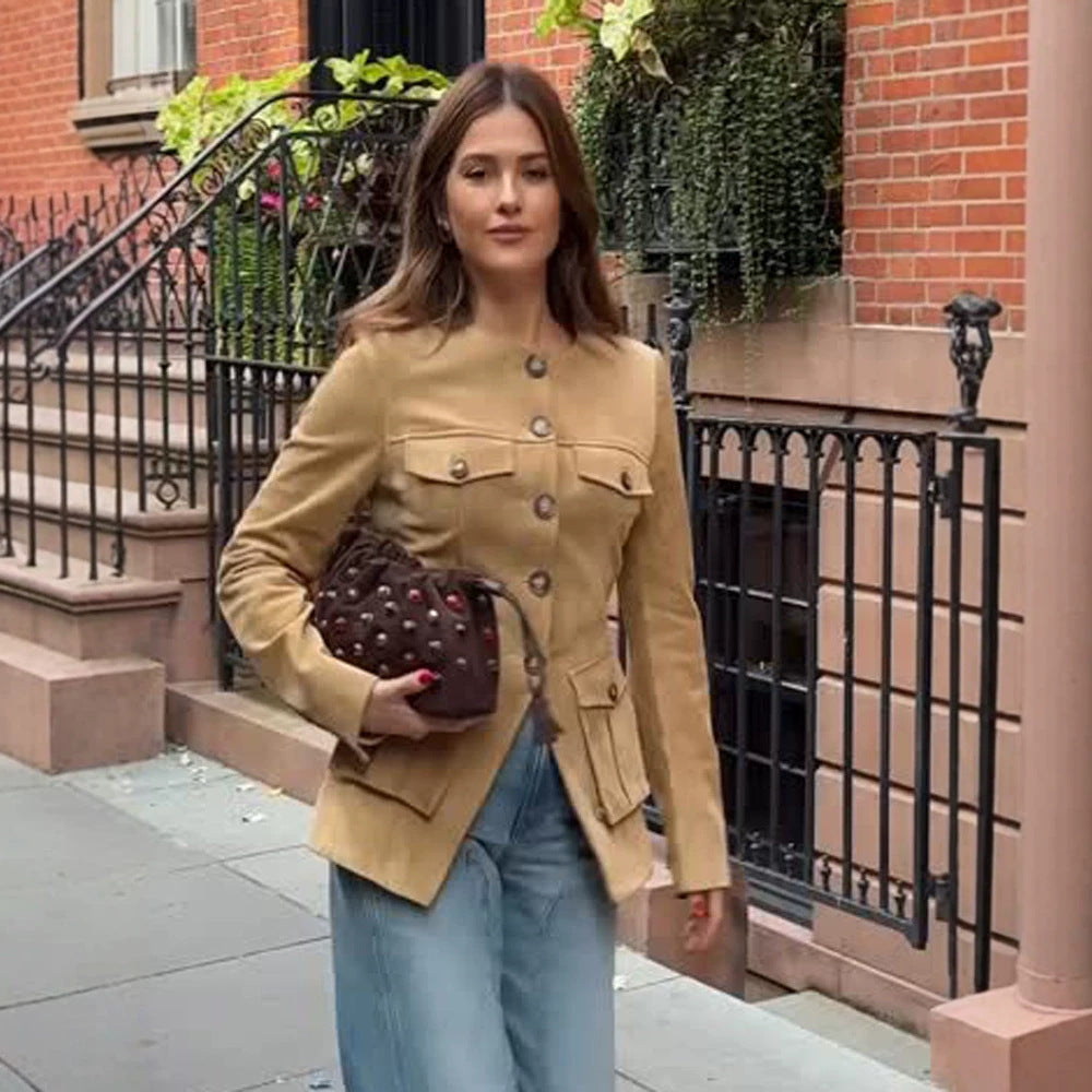 Women’s short jacket in military utility style with patched flap pockets and round neckline EVA-US