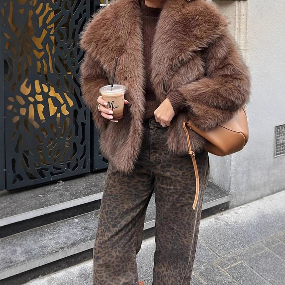 Women Short Voluminous Faux Fur Jacket in Boxy Cut with Large Shawl Collar EVA-US