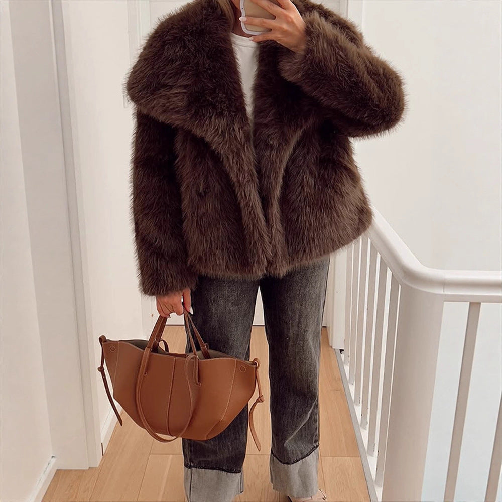 Women Short Voluminous Faux Fur Jacket in Boxy Cut with Large Shawl Collar EVA-US