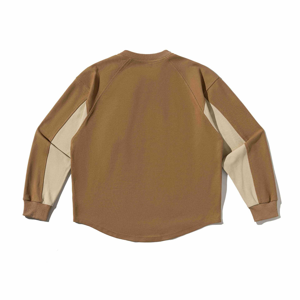 Unisex Raglan Sweatshirt with semi-round hem and patch chest pocket EVA-US