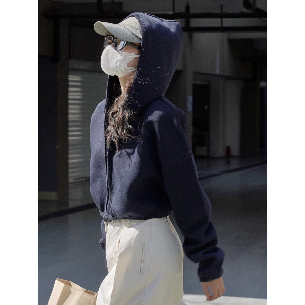 Women short jacket with hood, concealed zipper and elastic hem EVA-US