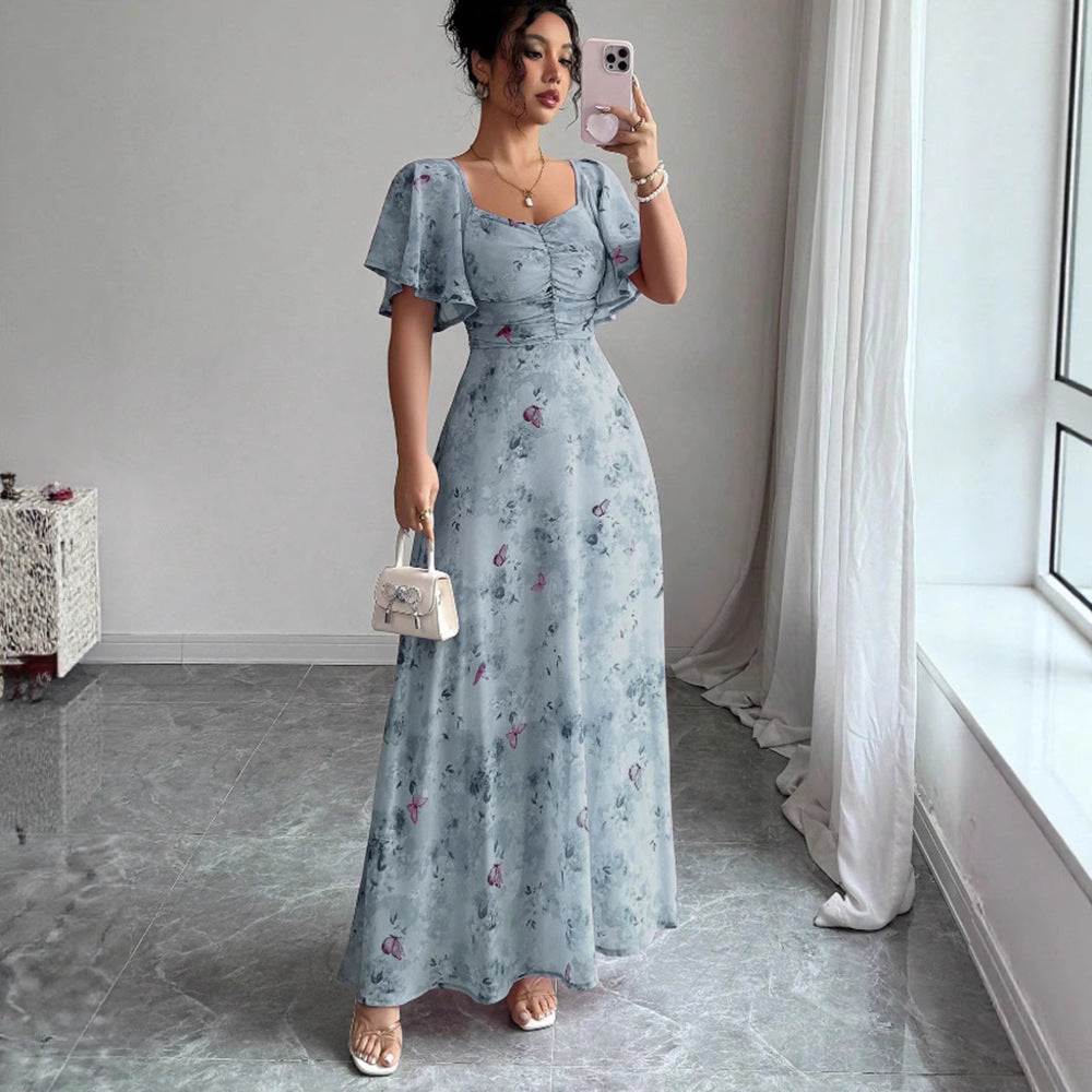 Women's maxi dress with flowing cut and romantic floral pattern