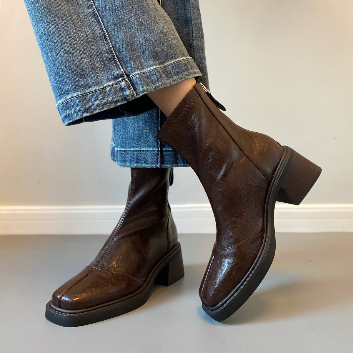 Women's ankle boots with thick heel and zipper EVA-US