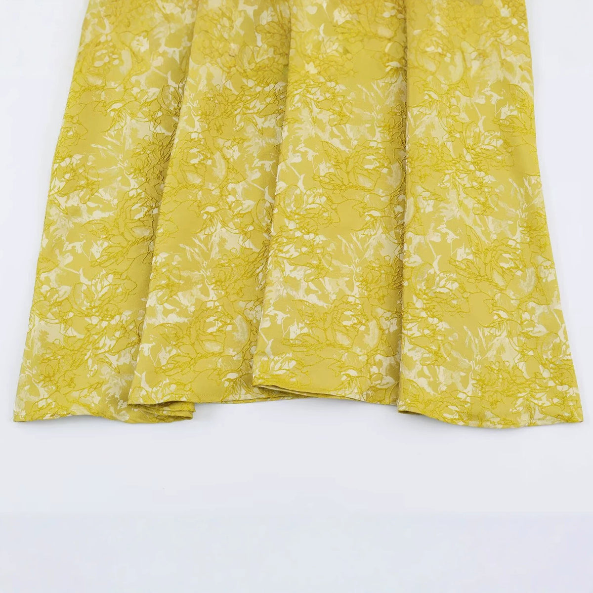 Women's midi dress made of jacquard with puff sleeves, lapel collar, and fitted A-line cut EVA-US