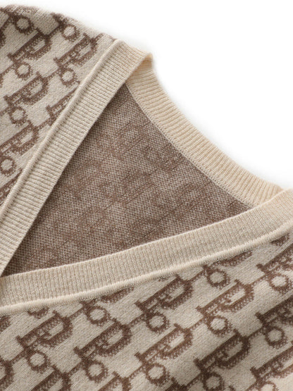 Women's Patterned Jacquard Knitted Cardigan with V-Neck and Pearl Buttons EVA-US