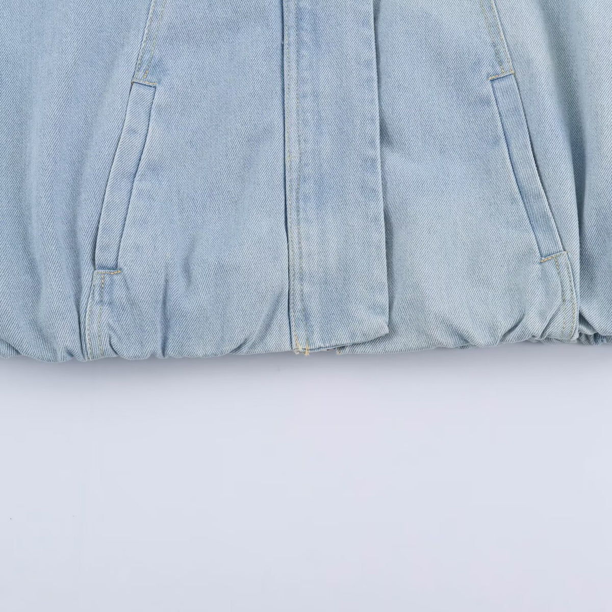 Women's short jacket made of lightweight denim quality with raglan sleeves and concealed placket EVA-US