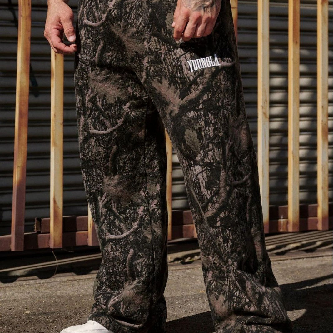 Men's oversized camouflage jogging pants with elastic comfort waistband and thigh logo EVA-US