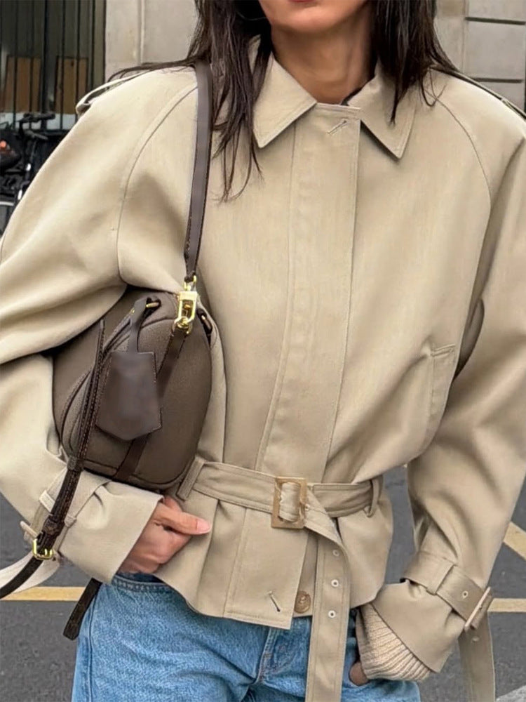Ladies tailored short trench coat with tie belt, raglan sleeves and concealed button placket EVA-US
