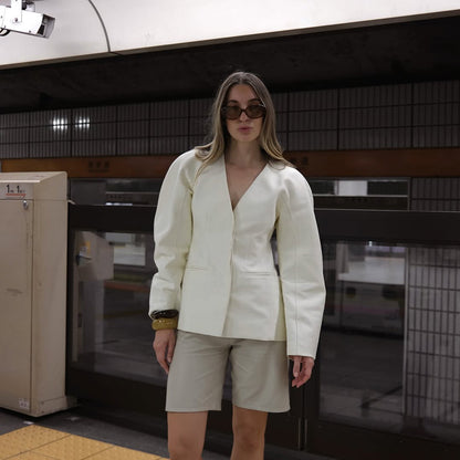 Women's Oversized Blazer with Distinctive Shoulder and Open V-Front EVA-US