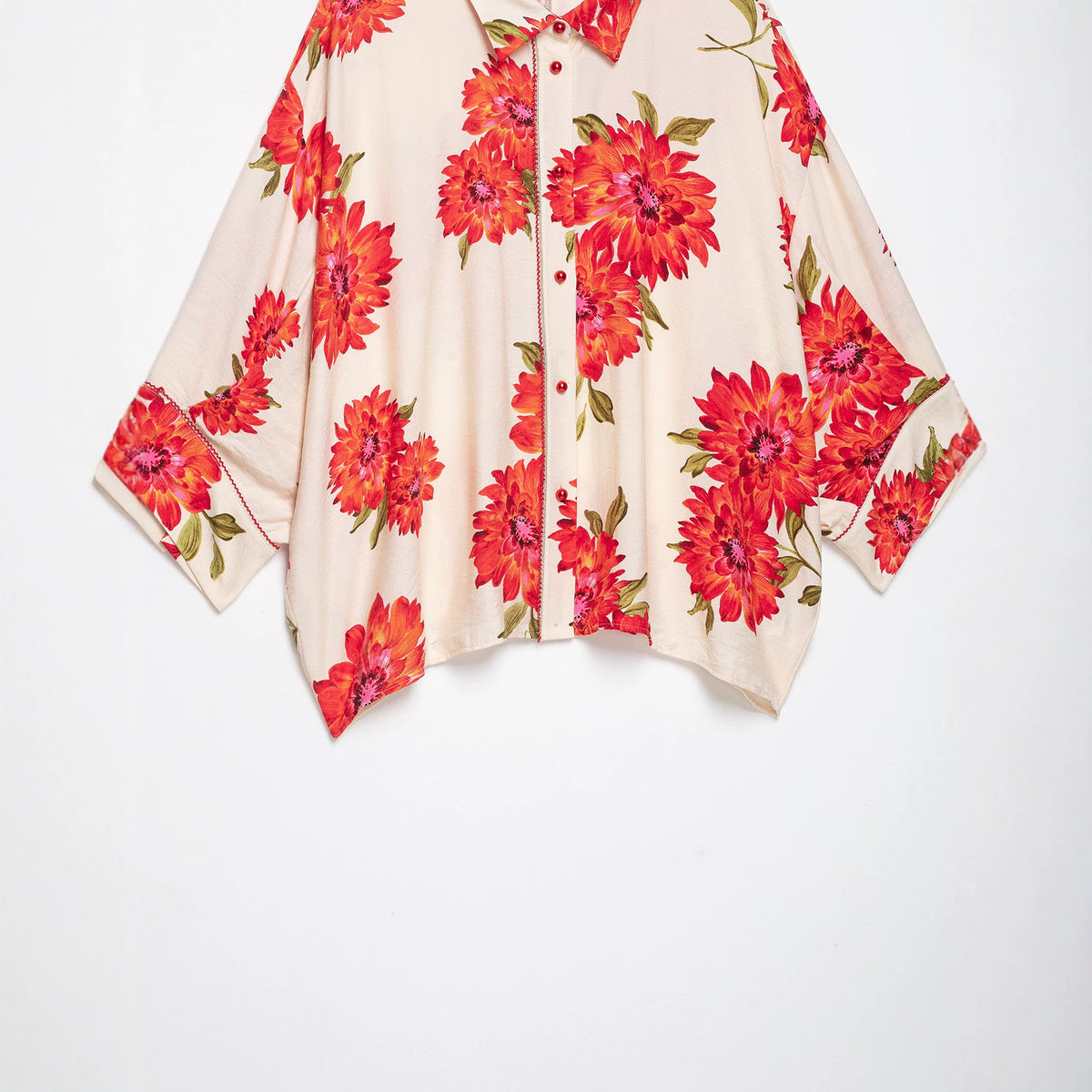 Women's oversized shirt blouse with large floral print, lapel collar and continuous button placket EVA-US
