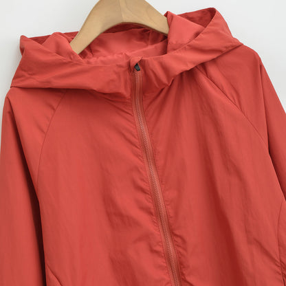 Women's Ultralight Hooded Windbreaker with Extended Back Hem and Elastic Hem EVA-US