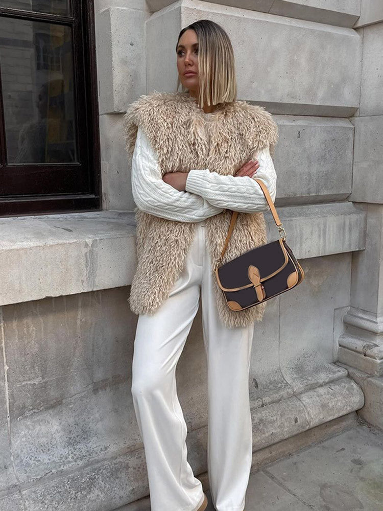 Women's Longer Cozy Faux Fur Vest with Shaggy Look and Front Pockets EVA-US