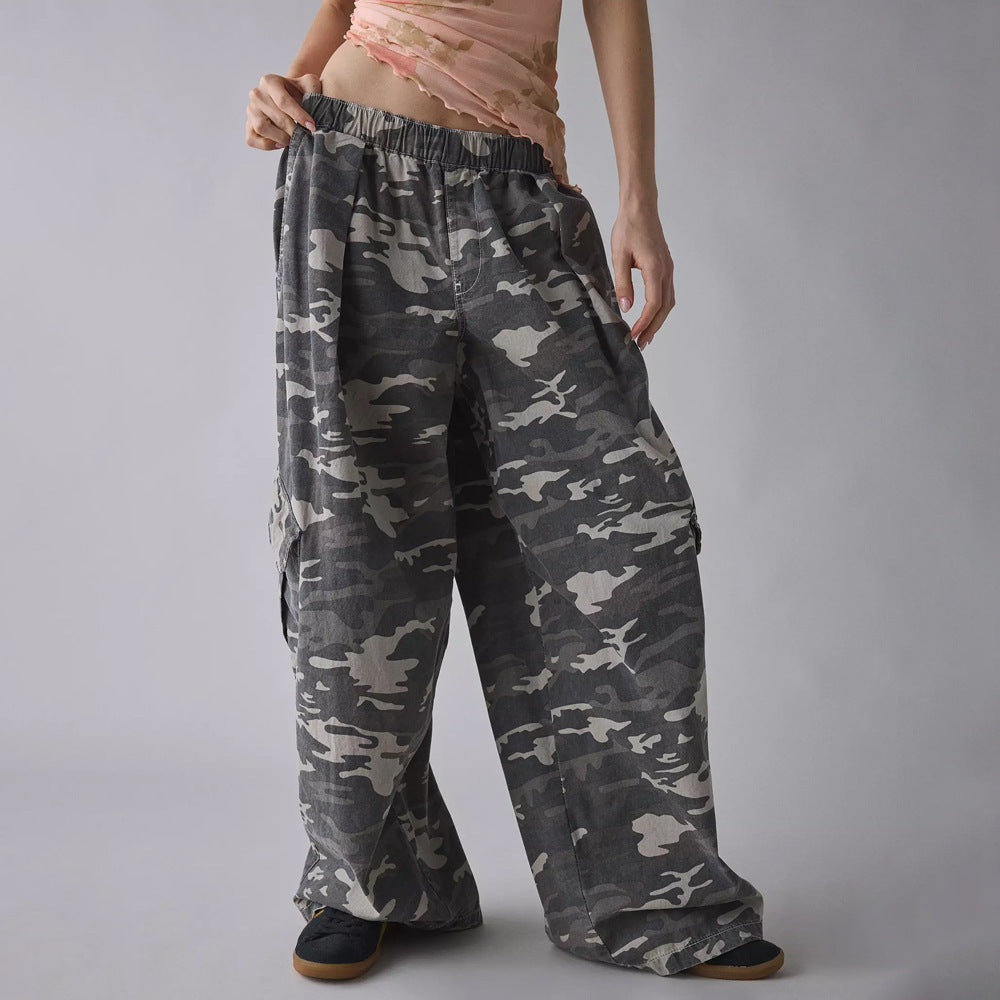 Women's wide cargo pants with elastic waistband and large flap pockets