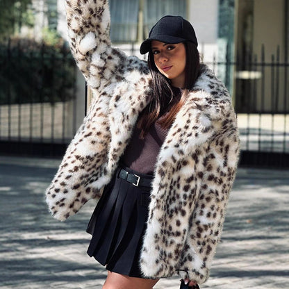 Women's short coat made of vegan high-pile faux fur with leopard print EVA-US