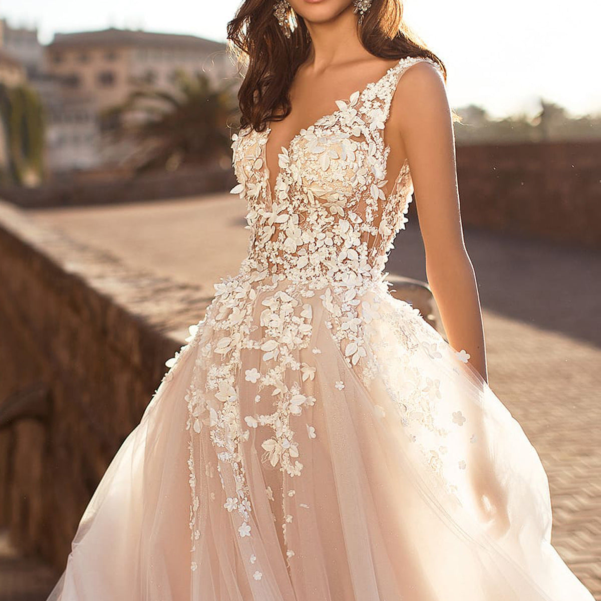 Women’s wedding dress with floral 3D appliqués and tulle skirt – A-line, V-neck
